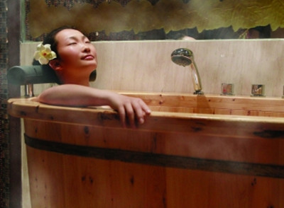 简易的居家排毒减肥spa水疗可轻松瘦身