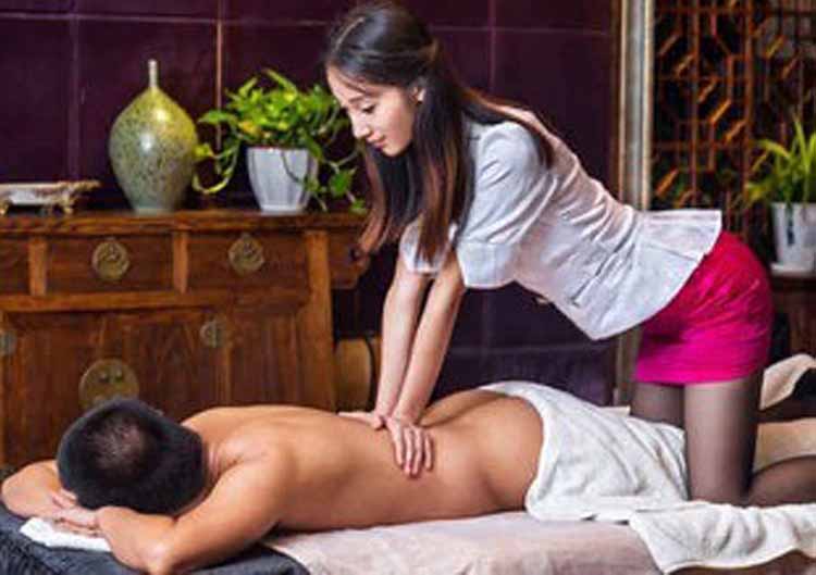 广州欧皇丝袜按摩高端男士会所专业靓丽女模技师在唯美舒适的视觉环境中服务