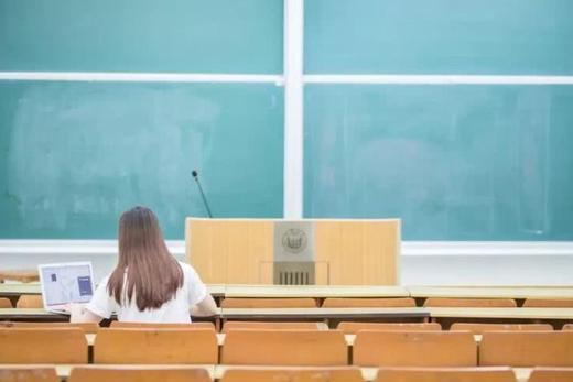 「时段」男人真的不爱你了？难道你还等着么？欧皇丝袜
