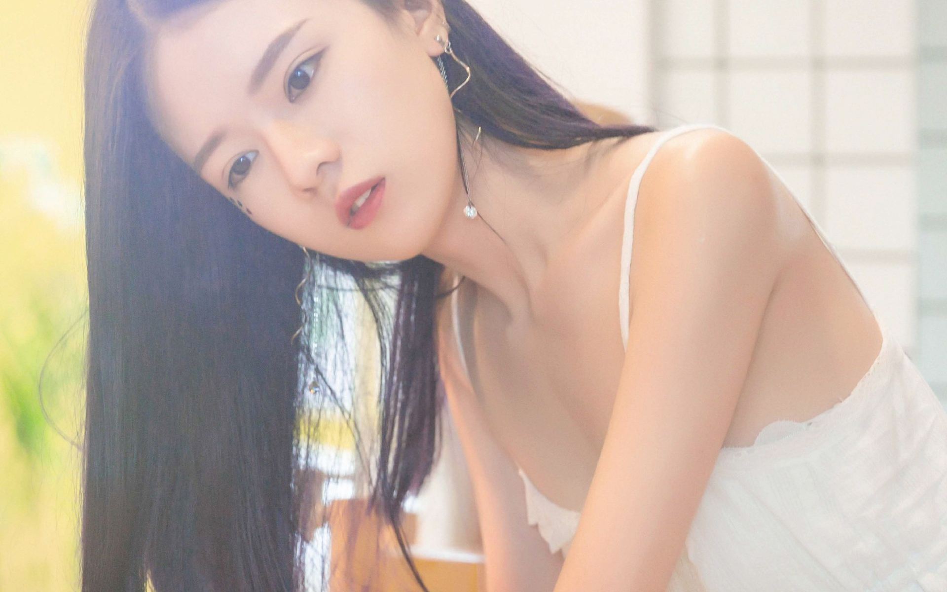 广州丝袜私人减压会所提醒上班族压力大要及时发泄 缓解压力和精神压力